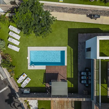 Playa Del Duque, By Paramount Holidays * Costa Adeje (Tenerife)