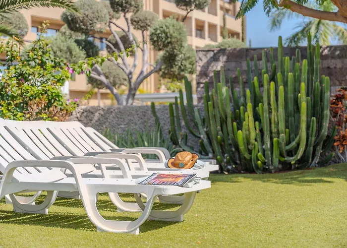 Playa Del Duque, By Paramount Holidays * Costa Adeje (Tenerife)