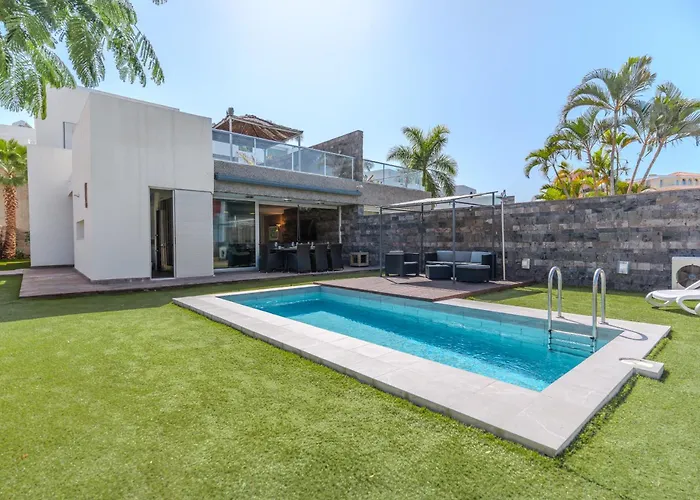 Playa Del Duque, By Paramount Holidays * Costa Adeje (Tenerife)