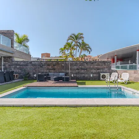 וילה Playa Del Duque, By Paramount Holidays *
