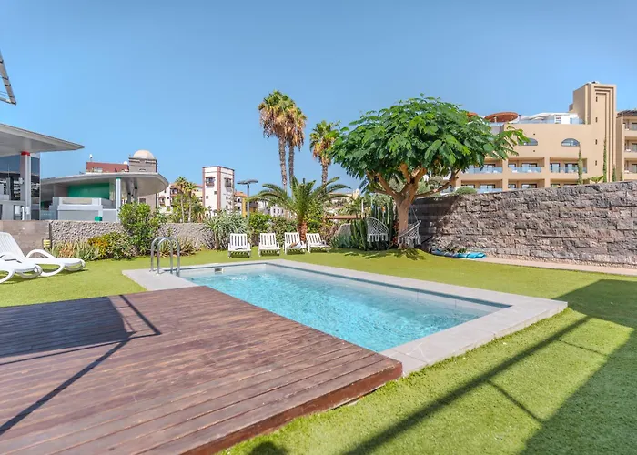 Playa Del Duque, By Paramount Holidays 아데제