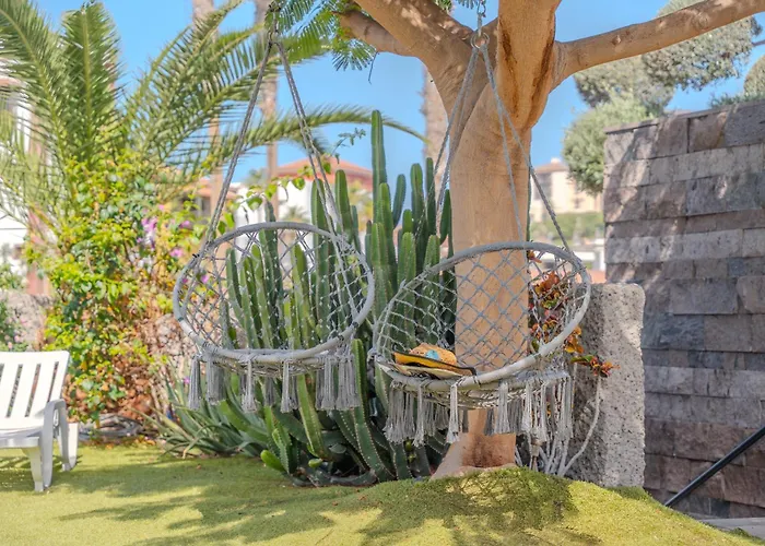 빌라 Playa Del Duque, By Paramount Holidays *