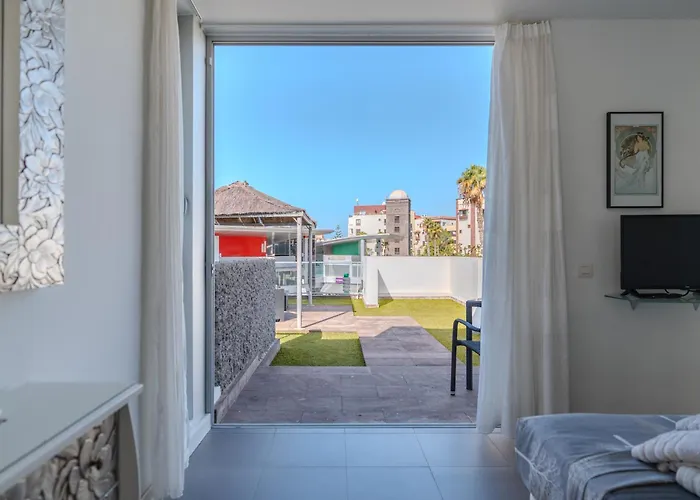 Villa Playa Del Duque, By Paramount Holidays Costa Adeje (Tenerife)