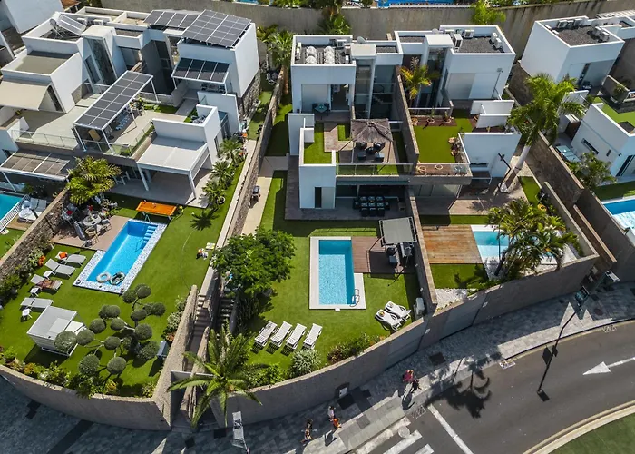 Playa Del Duque, By Paramount Holidays 빌라 아데제