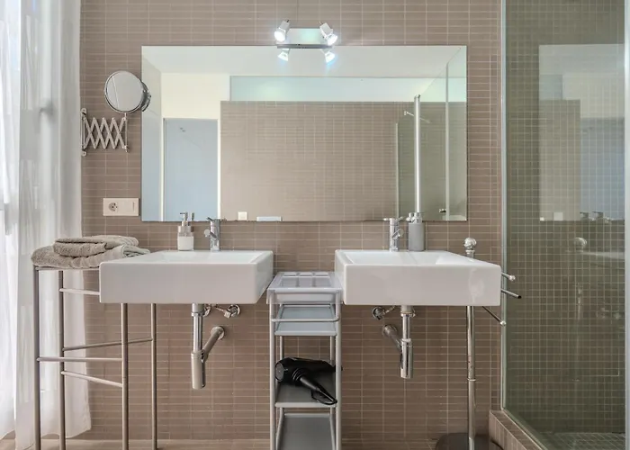 빌라 Playa Del Duque, By Paramount Holidays *