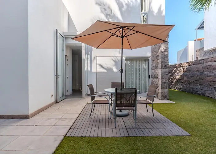 Playa Del Duque, By Paramount Holidays 아데제