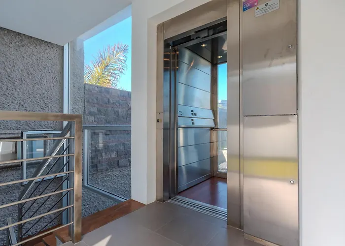 Villa Playa Del Duque, By Paramount Holidays Costa Adeje (Tenerife)