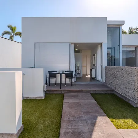 Playa Del Duque, By Paramount Holidays * Costa Adeje (Tenerife)