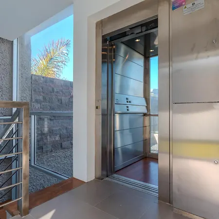 Villa Playa Del Duque, By Paramount Holidays Costa Adeje (Tenerife)