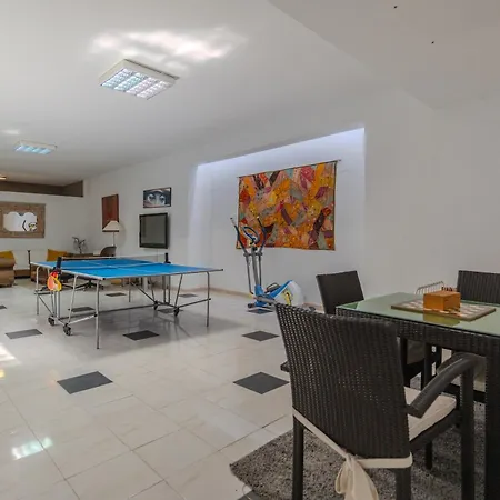 Villa Playa Del Duque, By Paramount Holidays Costa Adeje (Tenerife)