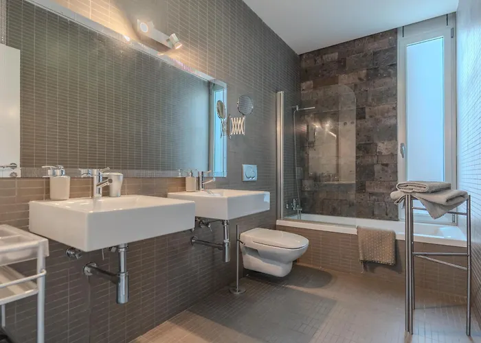 Playa Del Duque, By Paramount Holidays * Costa Adeje (Tenerife)